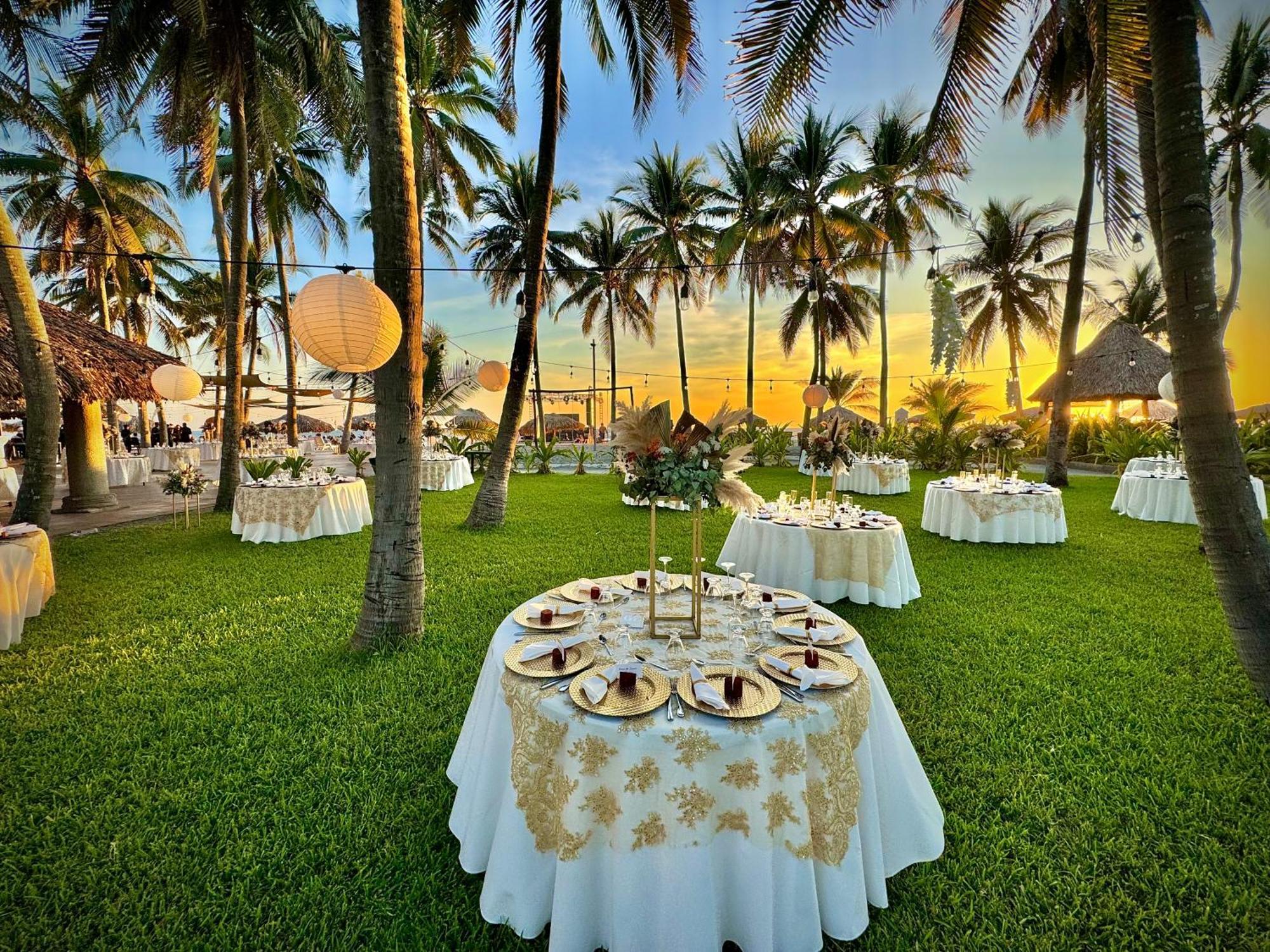 Hotel Tesoro Beach San Luis La Herradura Extérieur photo