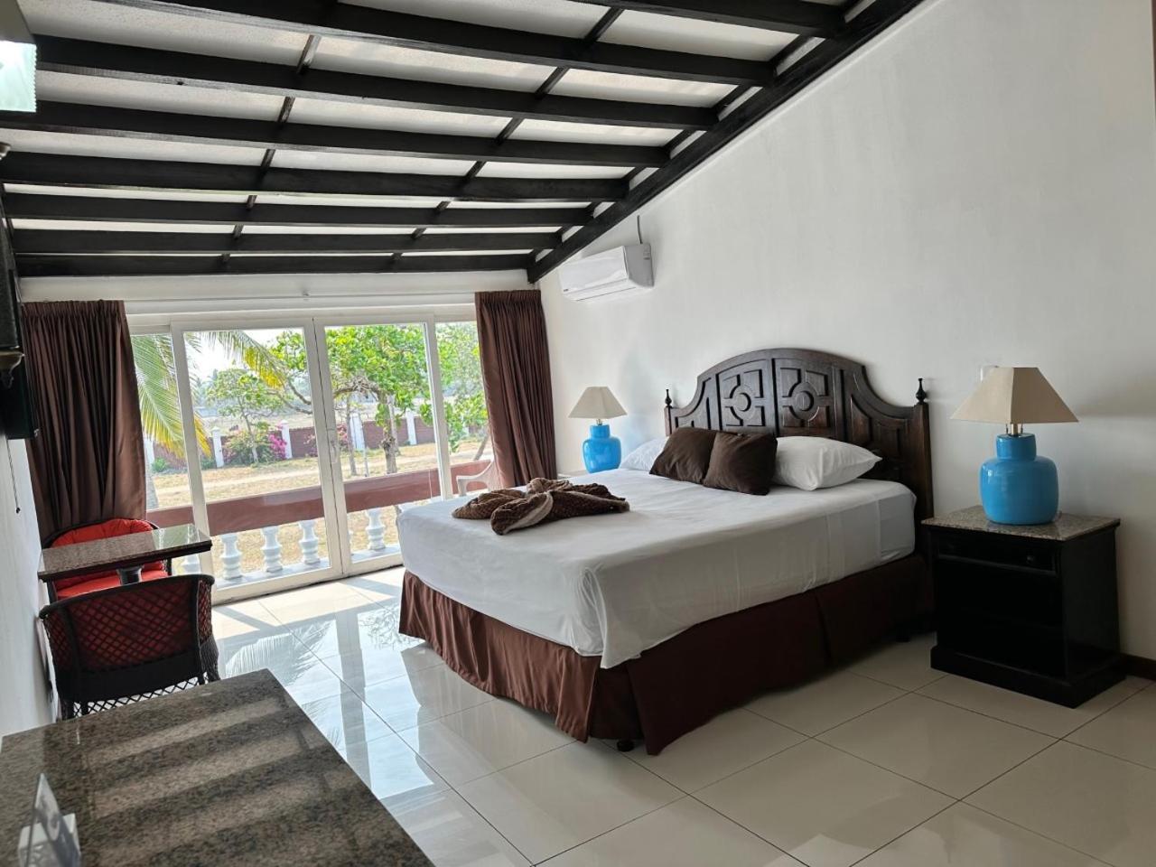 Hotel Tesoro Beach San Luis La Herradura Extérieur photo