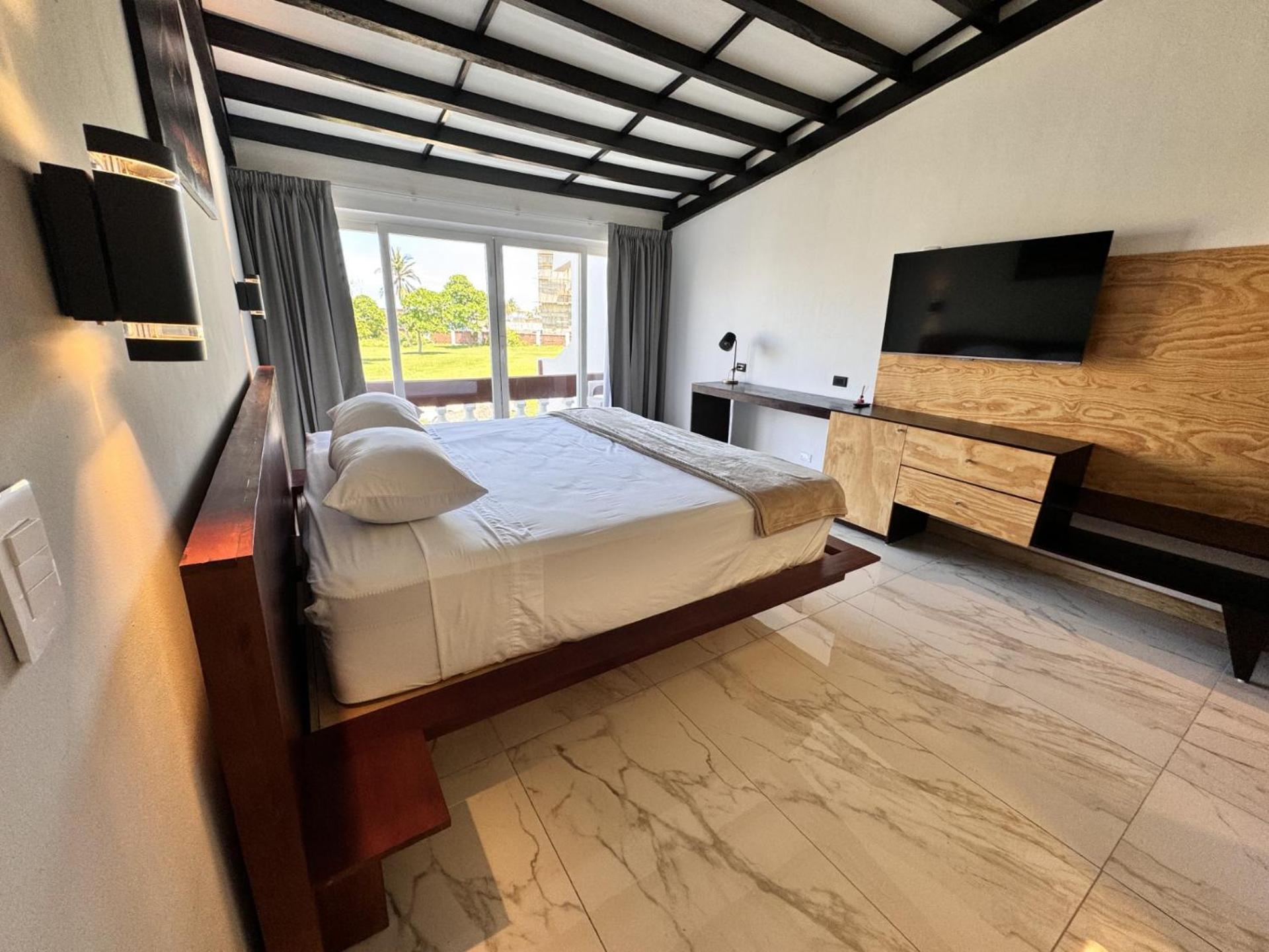 Hotel Tesoro Beach San Luis La Herradura Extérieur photo